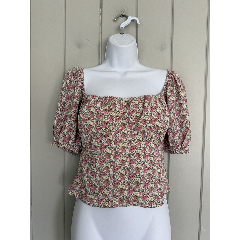 ASTR the Label Smocked Top L Large Half Sleeve Crop Pink Floral Ruffle Trim